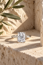 Taormina solitaire ring, radiant solitaire