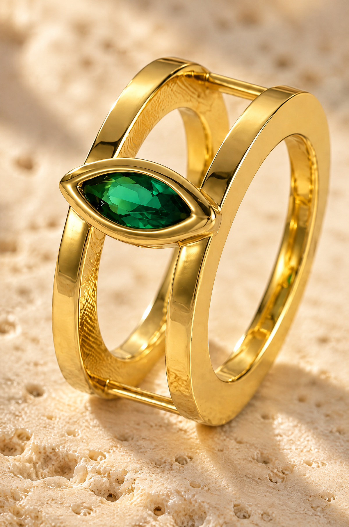 Macro of the green marquise crystal on the gold Cefalù