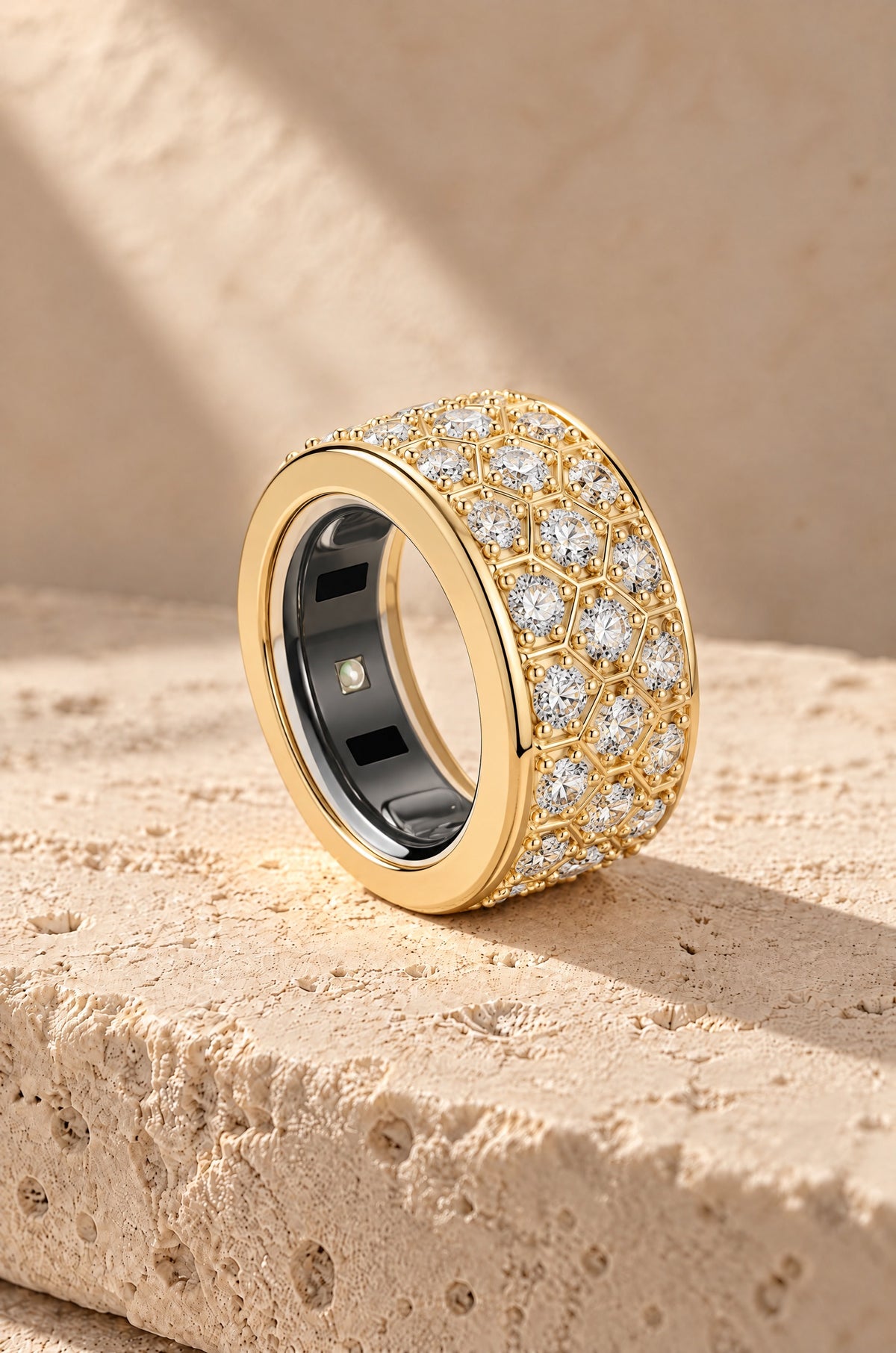 Anacapri cover fitted over a smart ring
