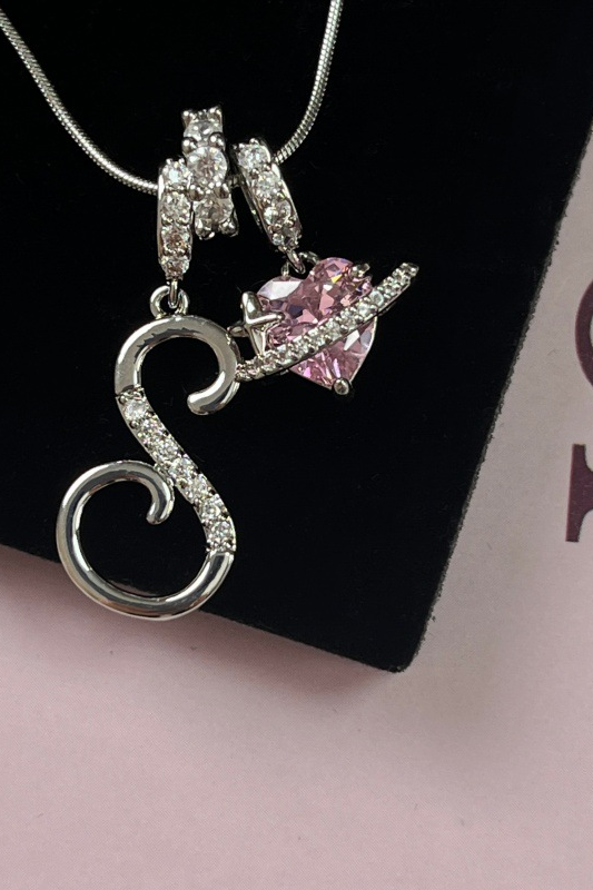 Cifra initial necklace letter S