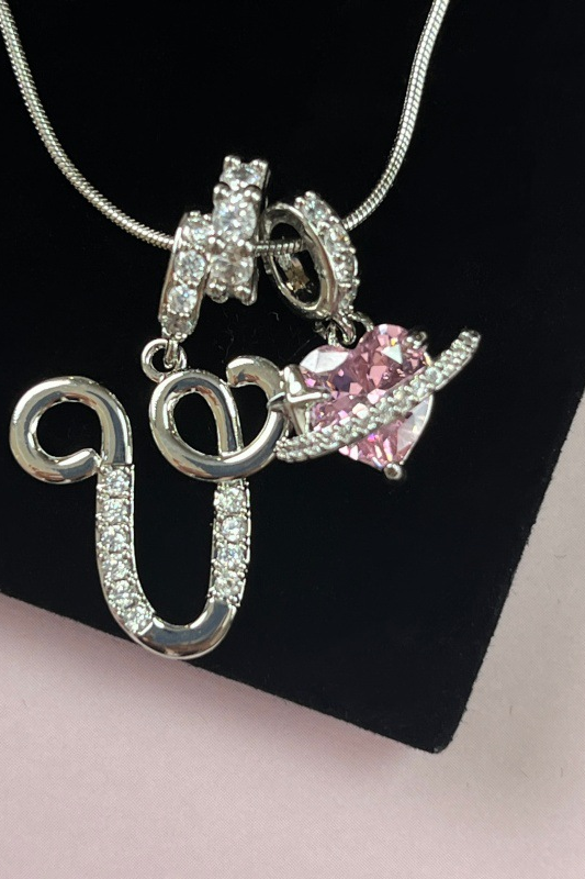 Cifra initial necklace letter V