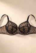 Cuore heart lace bra in black, catalog hero