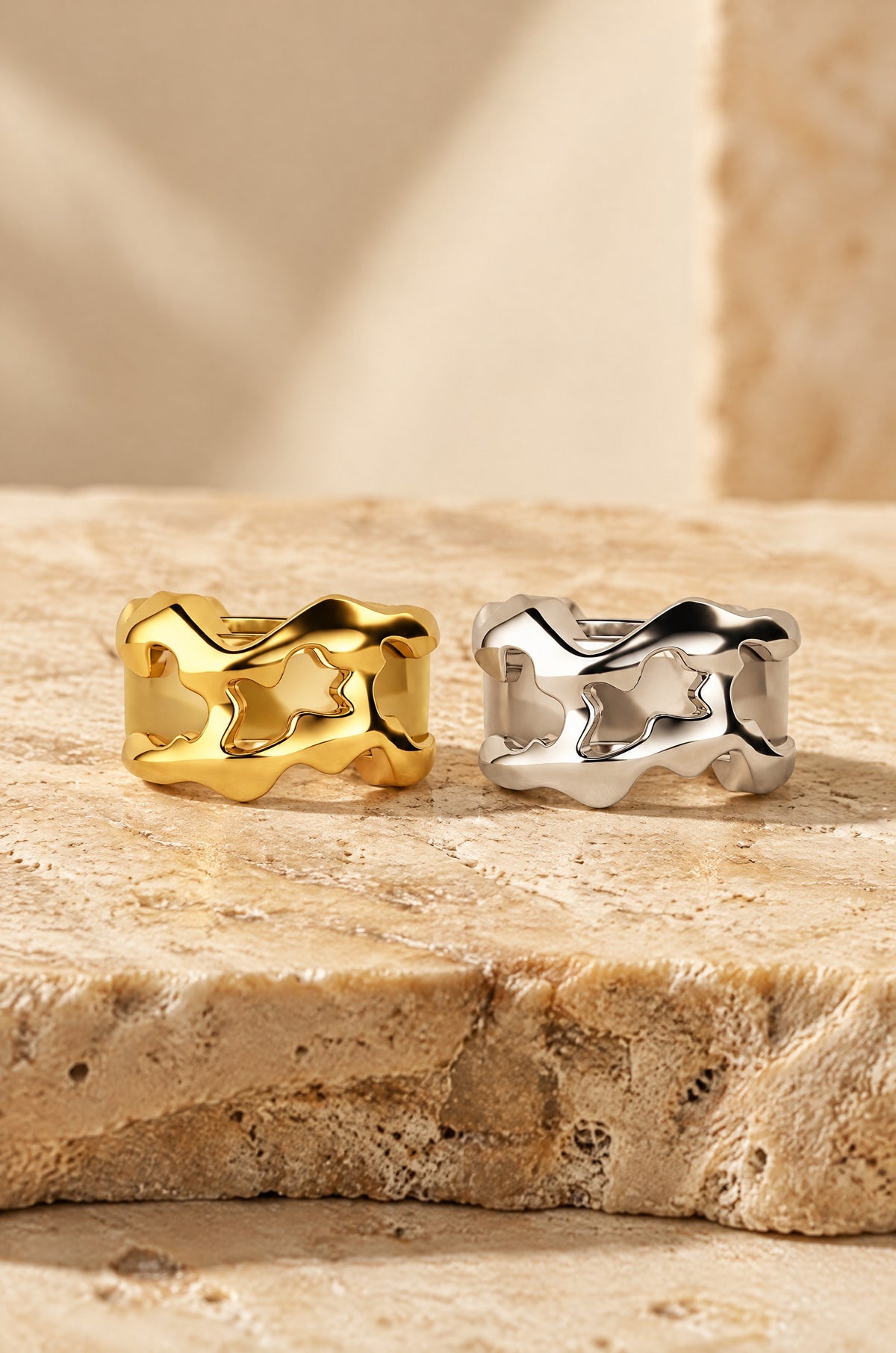 Filicudi ring cover in gold and silver