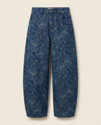 Maiori barrel jean on a plain off-white background