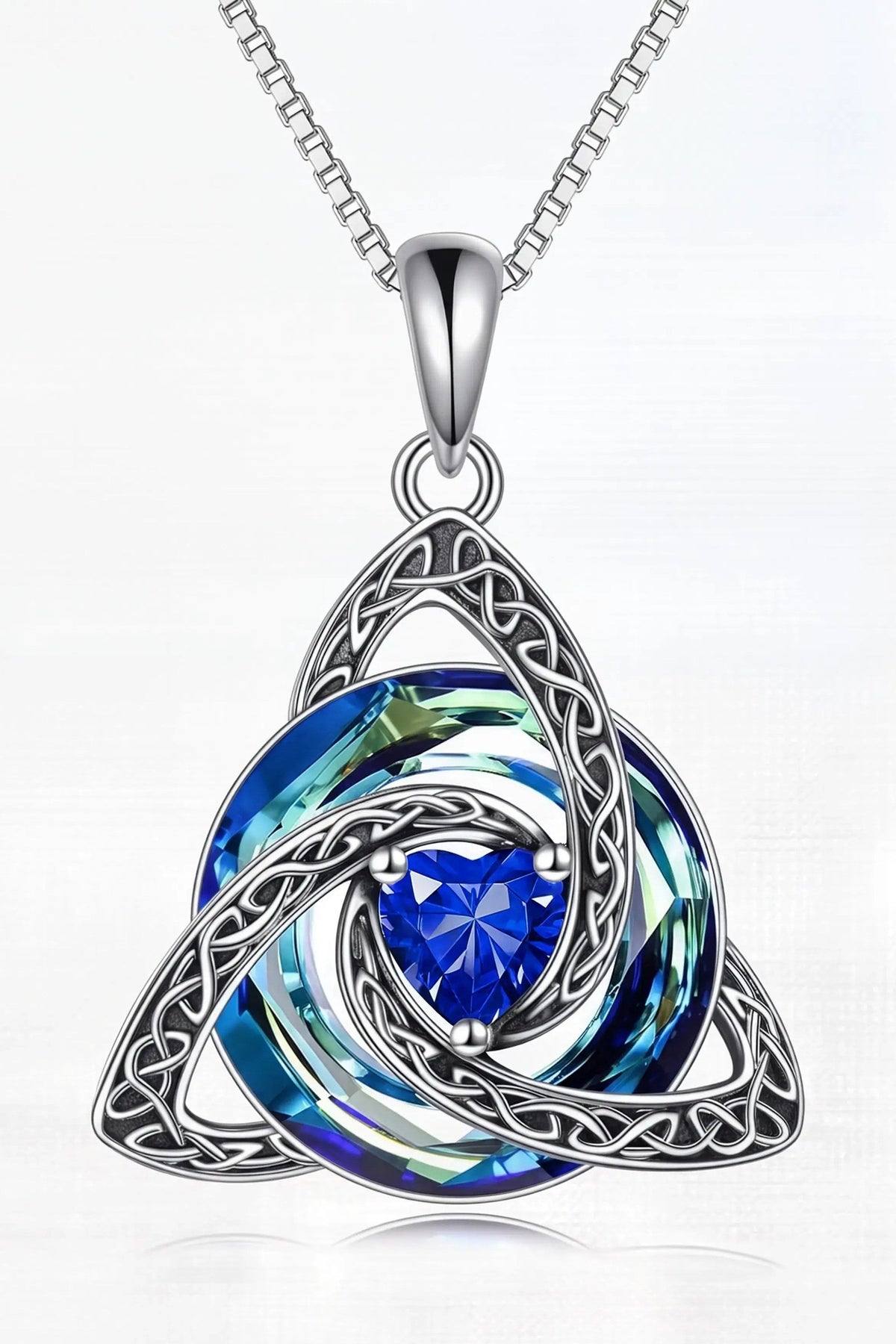 Nodo knot necklace, September sapphire birthstone