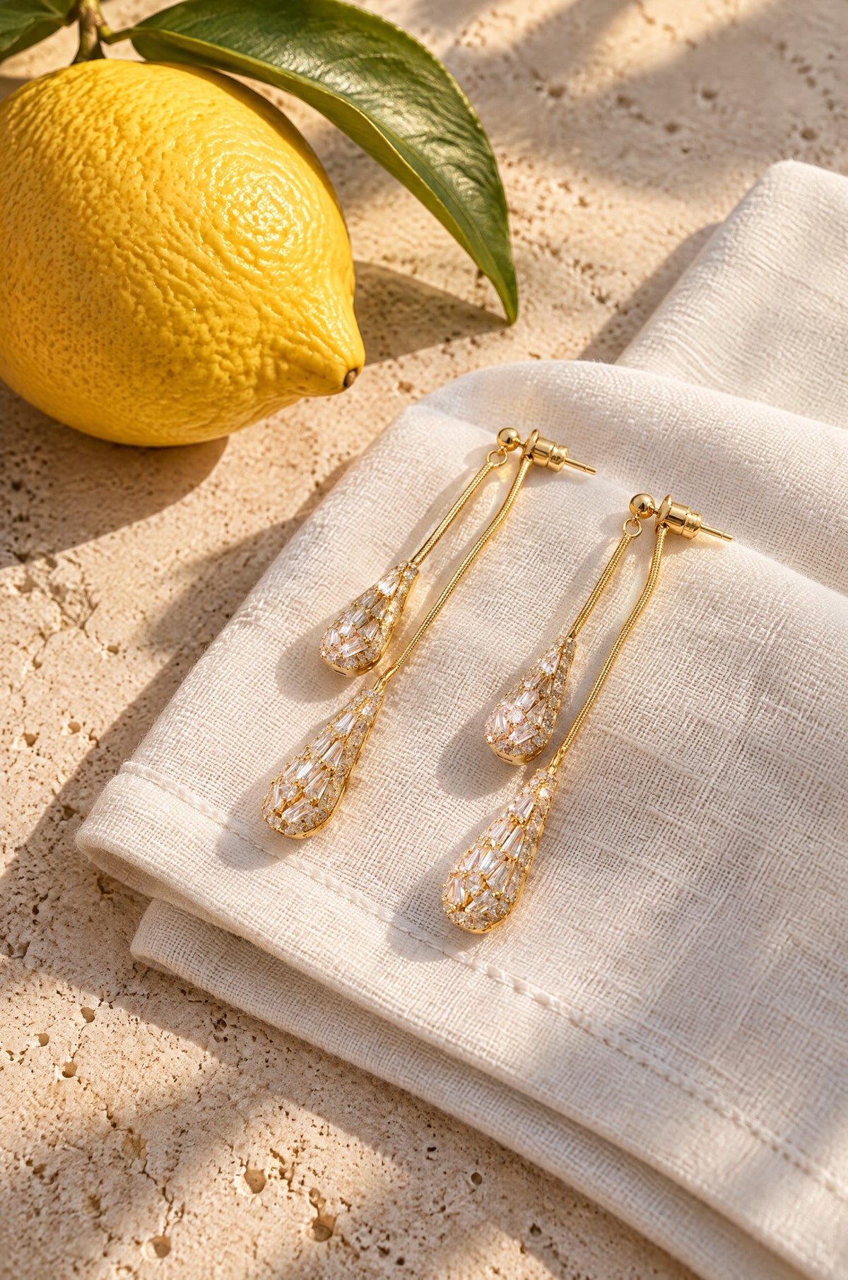 Fornillo drop earrings, gold, with a lemon