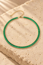 Smeraldo tennis necklace, on travertine