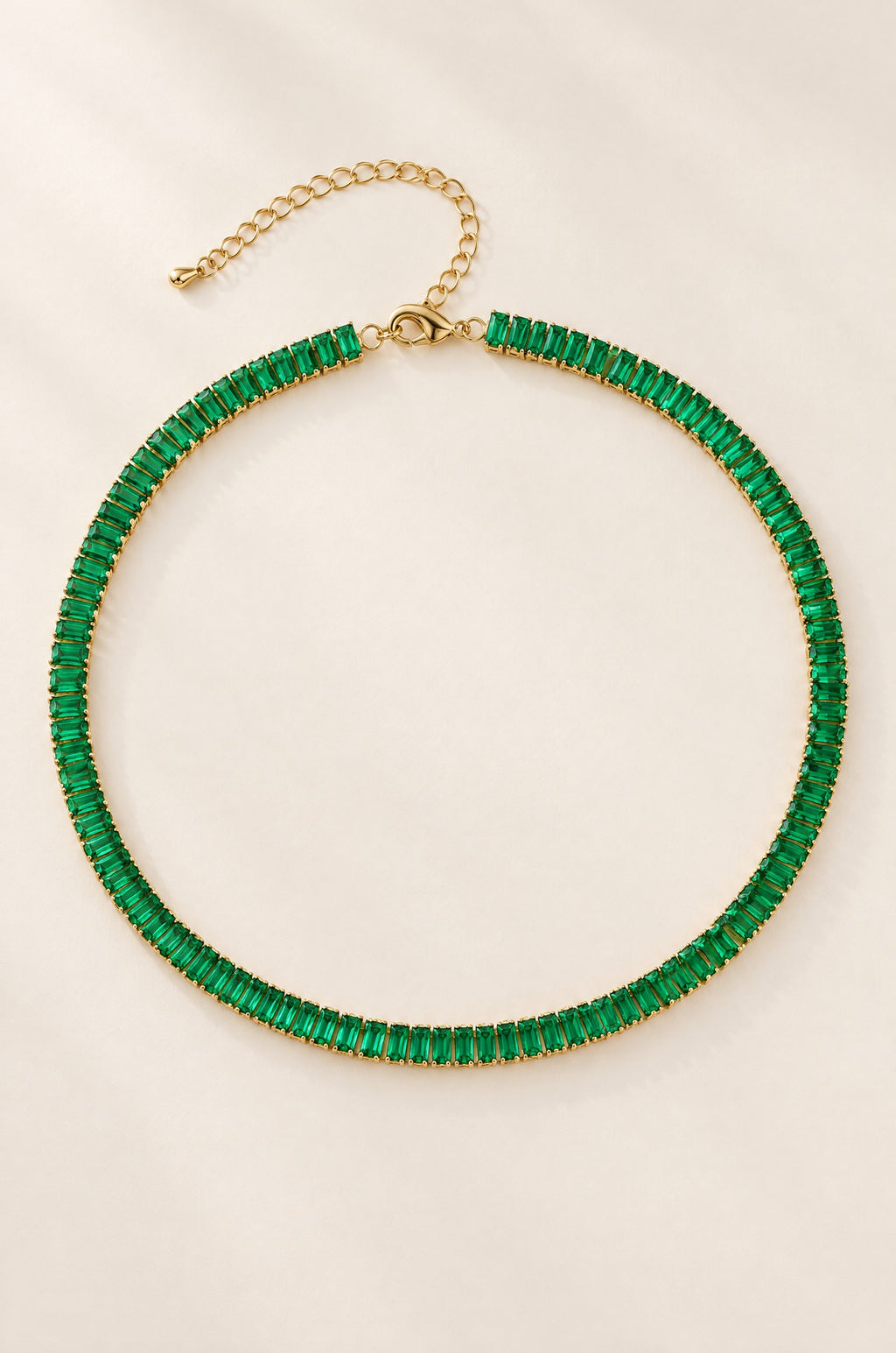 Smeraldo tennis necklace, laid flat