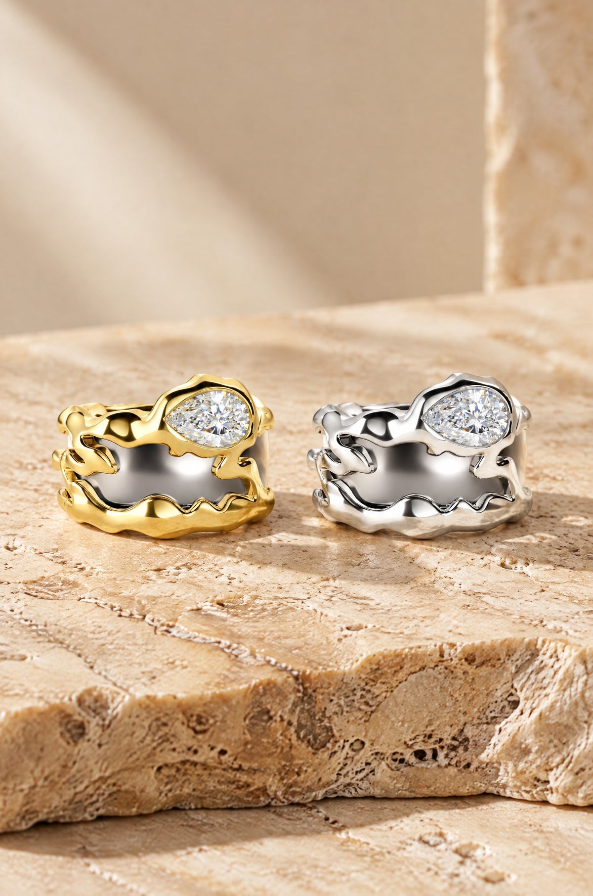 Vulcano ring cover in gold and silver